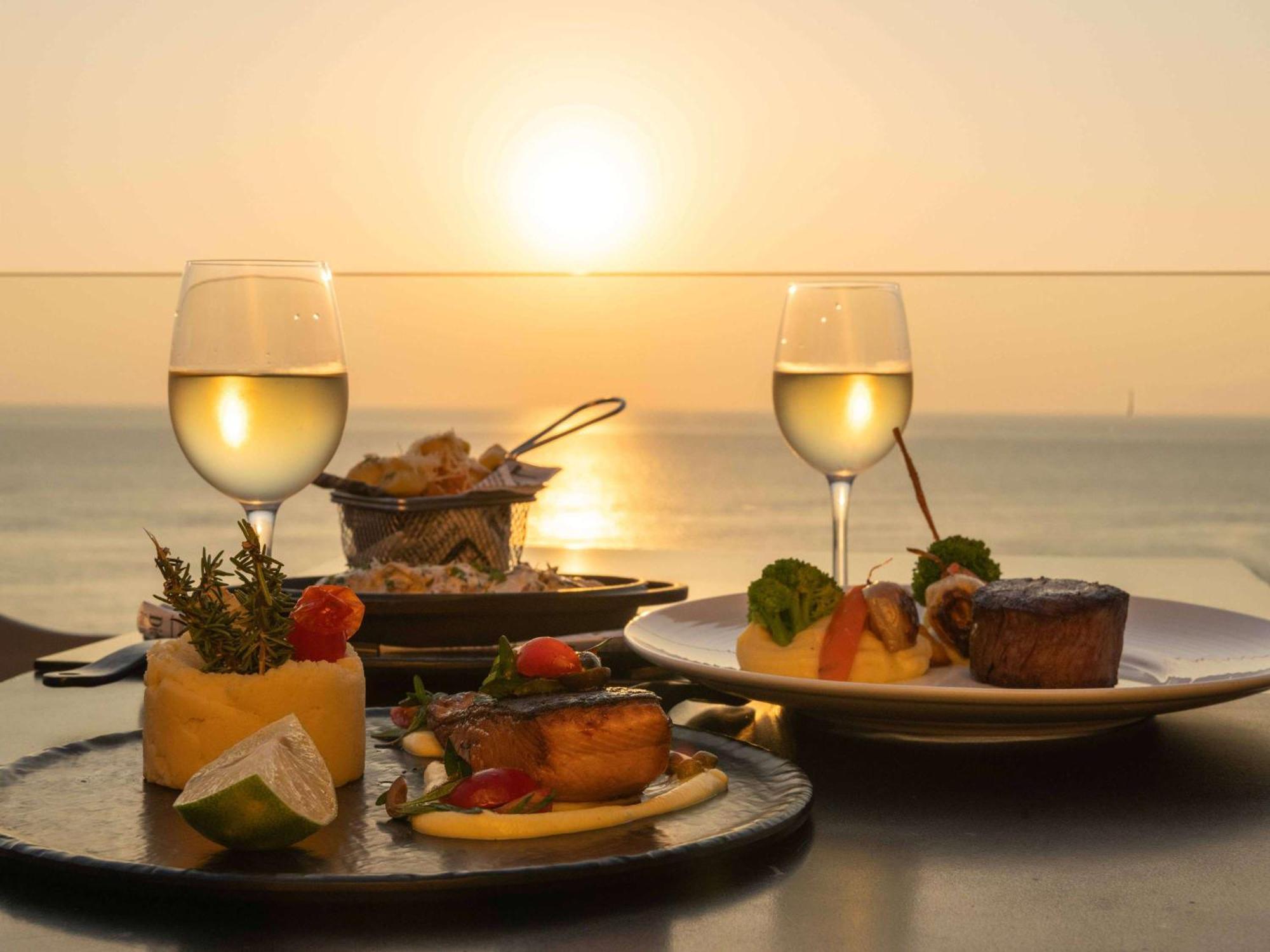 Moevenpick Hotel Beirut Ngoại thất bức ảnh