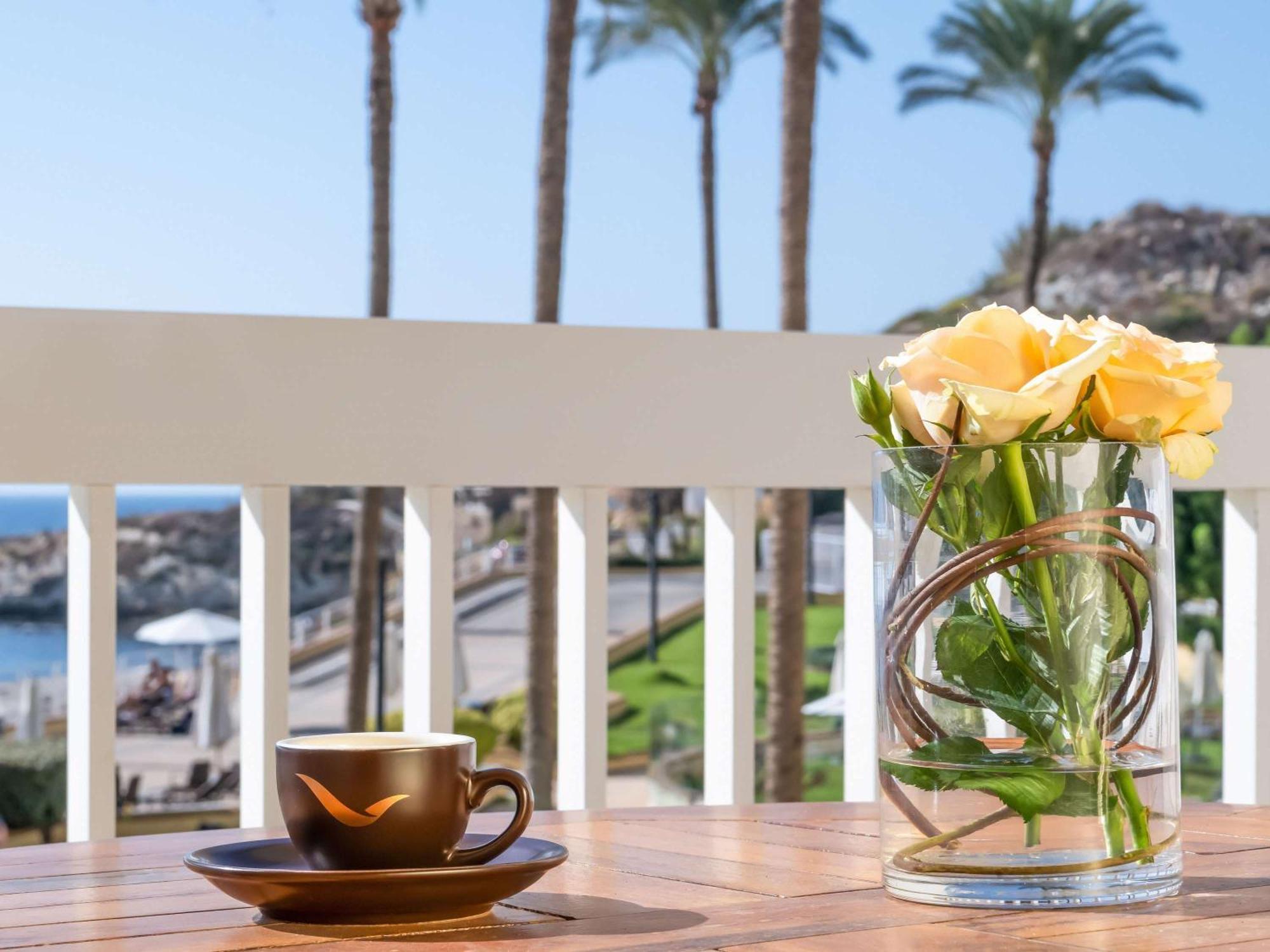 Moevenpick Hotel Beirut Ngoại thất bức ảnh
