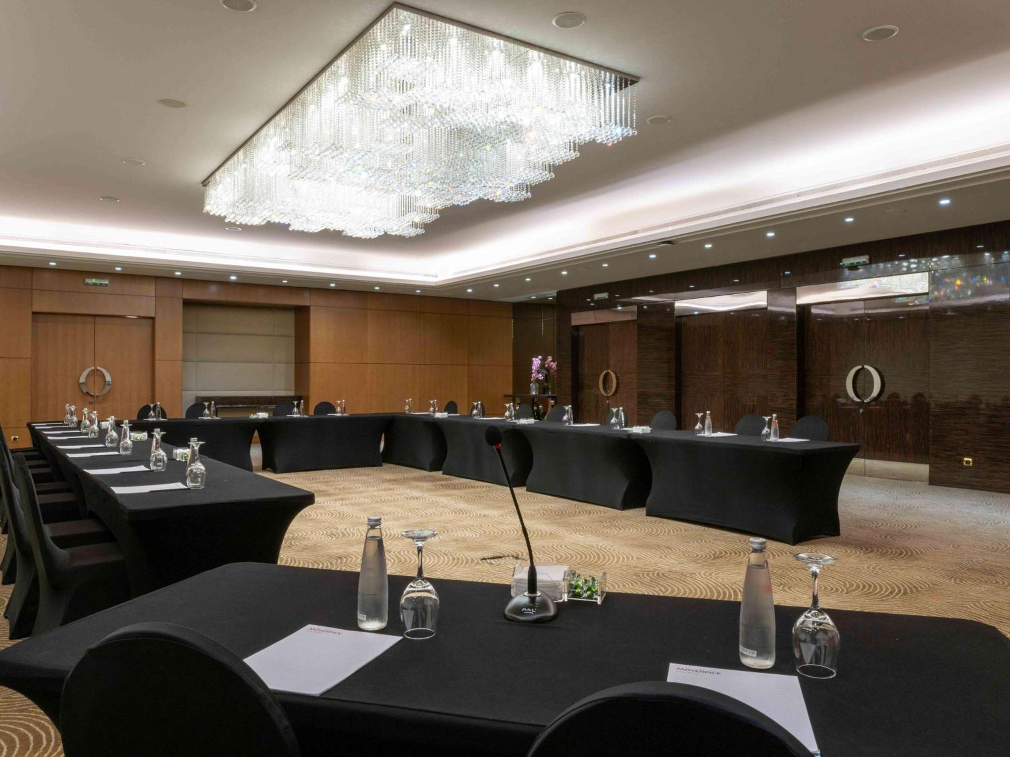 Moevenpick Hotel Beirut Ngoại thất bức ảnh
