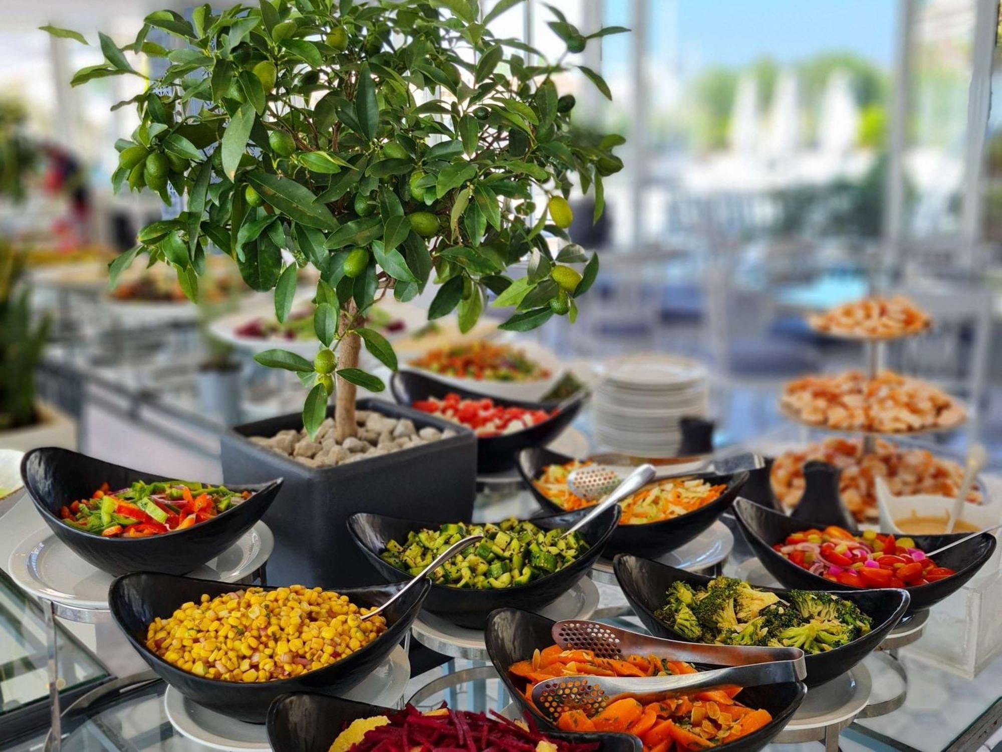 Moevenpick Hotel Beirut Ngoại thất bức ảnh