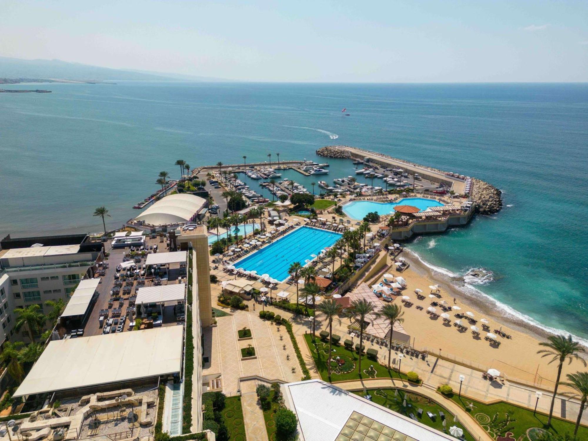 Moevenpick Hotel Beirut Ngoại thất bức ảnh