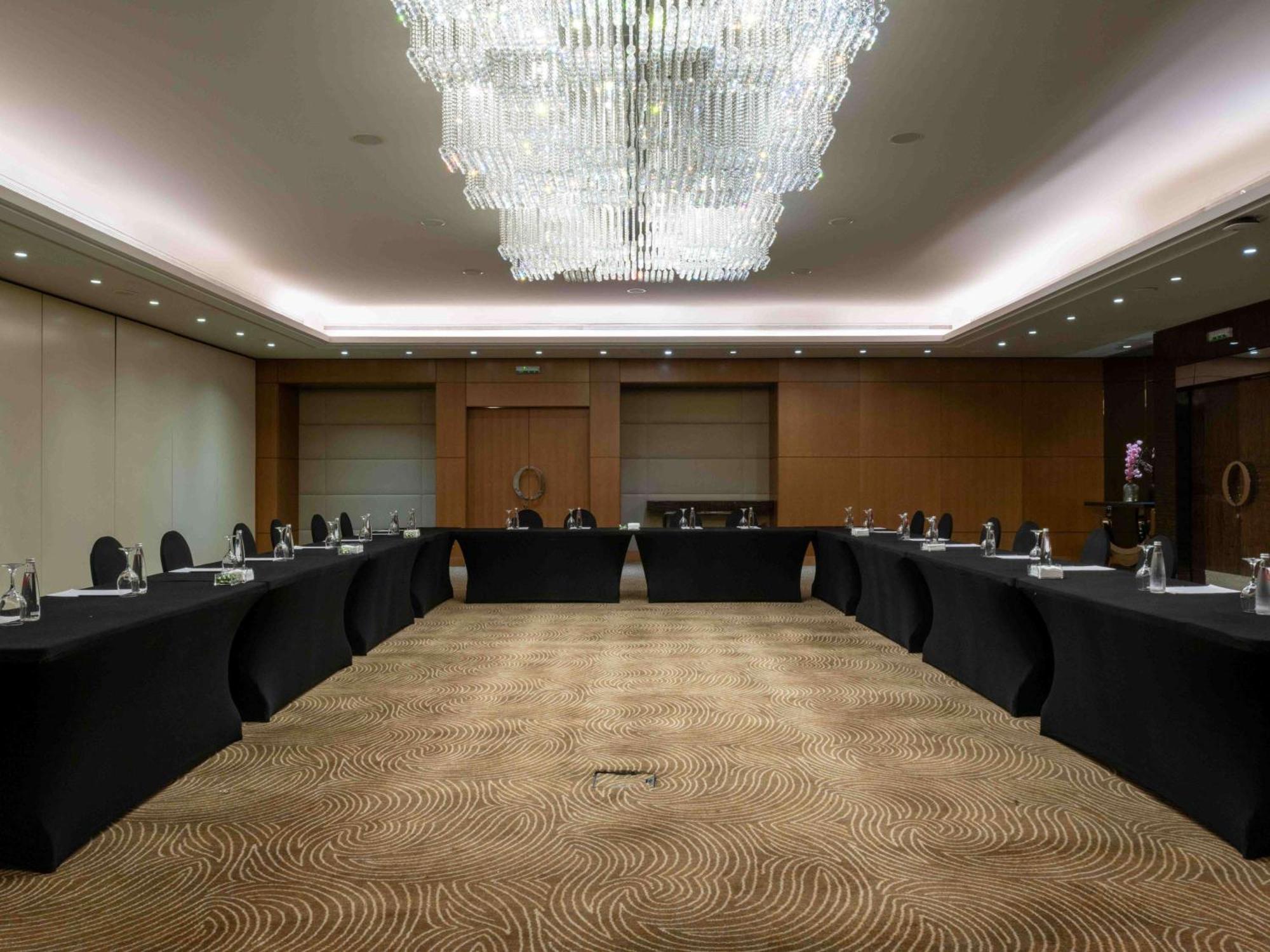 Moevenpick Hotel Beirut Ngoại thất bức ảnh